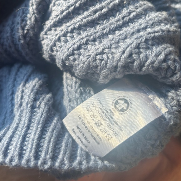 Simple Folk Sweater - Picture 5 of 7